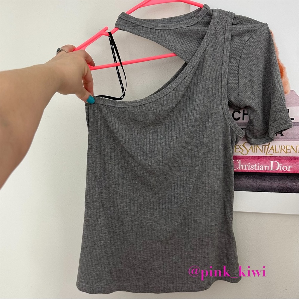 RtA Azalea Ribbed Cutout Top - Picture 13 of 17